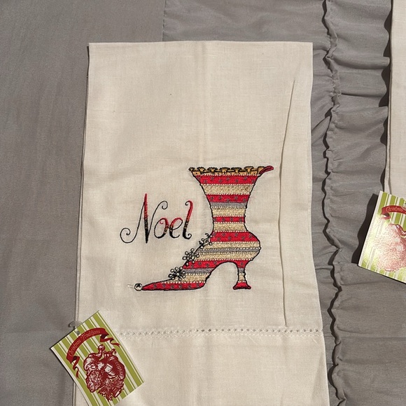 Christmas Tea Towels (4) - Picture 3 of 5